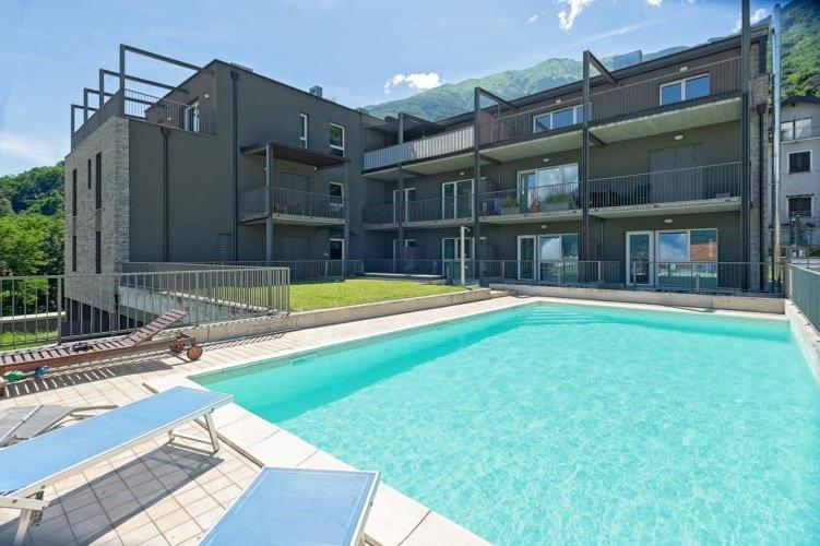 Modern Apartments Lake View With Pool Musso Buitenkant foto